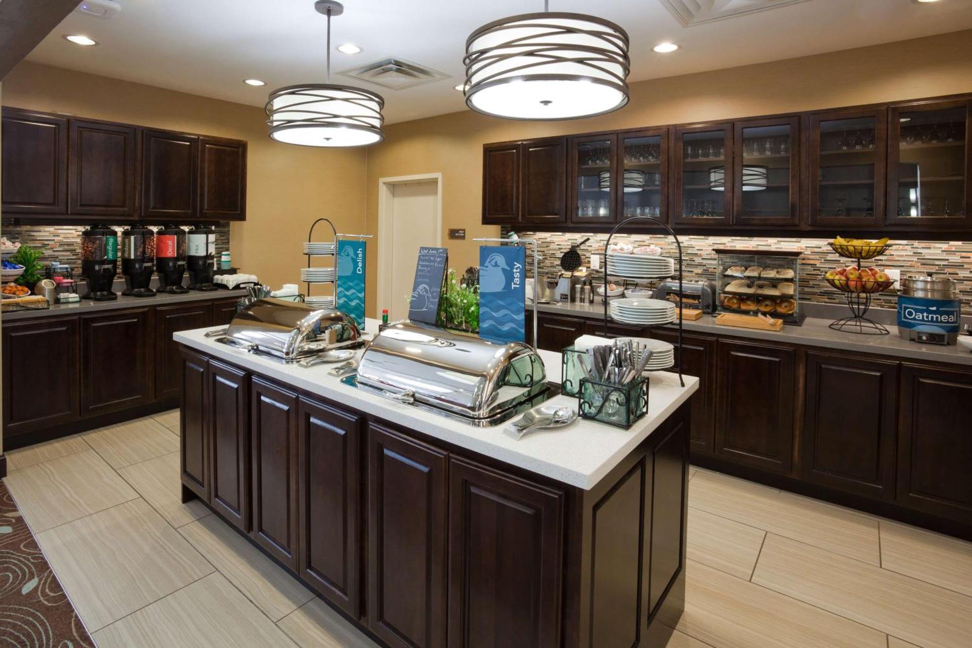 Homewood Suites Davenport Bettendorf Bagian luar foto
